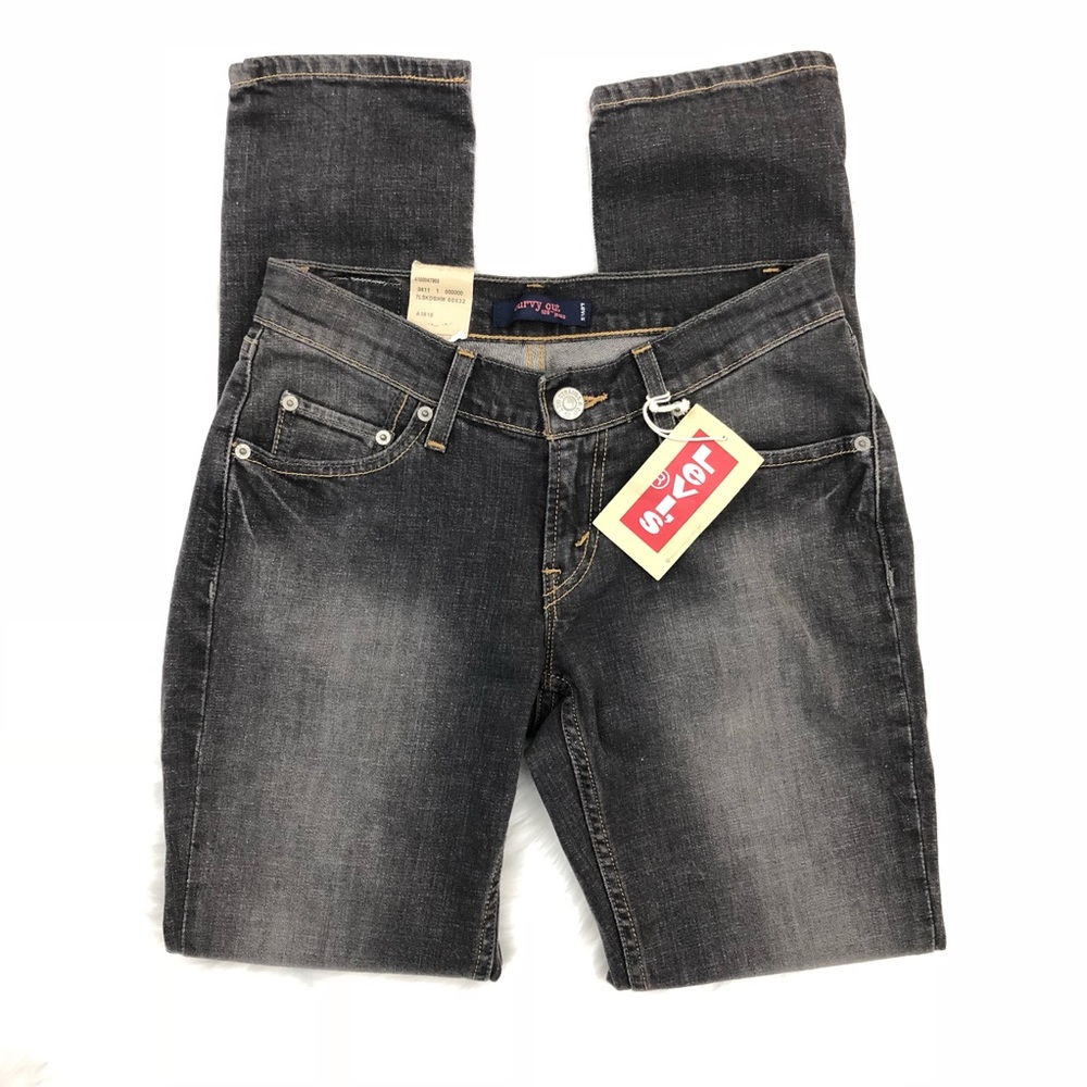 NWT Juniors curvy cut 528 jeans